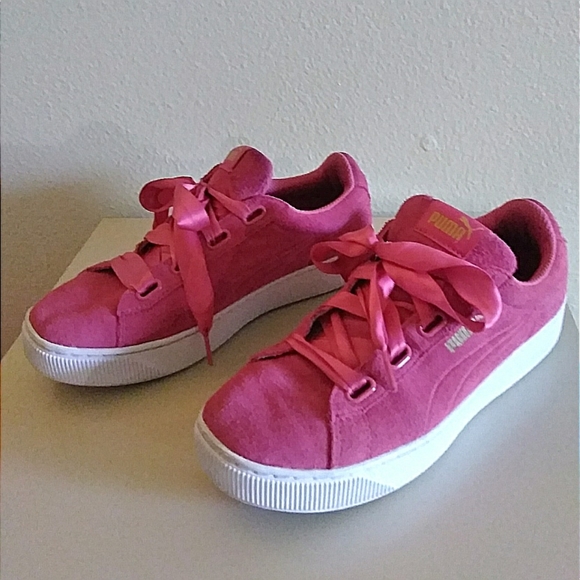 Puma Suede Vikky Platform Ribbon Sneaker - Picture 3 of 8
